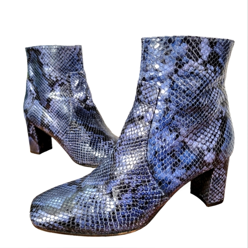 Barneys New York Square-Toe Blue Snakeskin Ankle Booties Gogo Boots Size 38.5